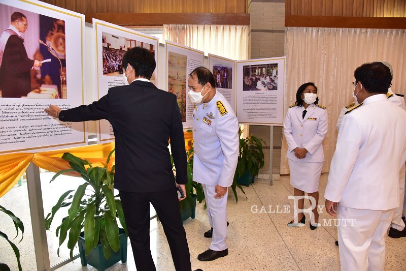 20211013 laying-a-wreath-176.JPG